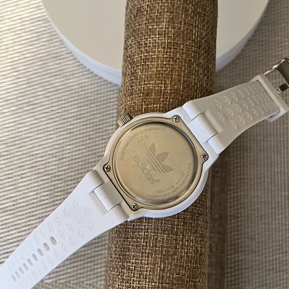 ADIDAS ORIGINAL PRE-LOVED AUTHENTIC WHITE & BLACK SOFT SILICONE SIGNATURE WATCH - Picture 14 of 15